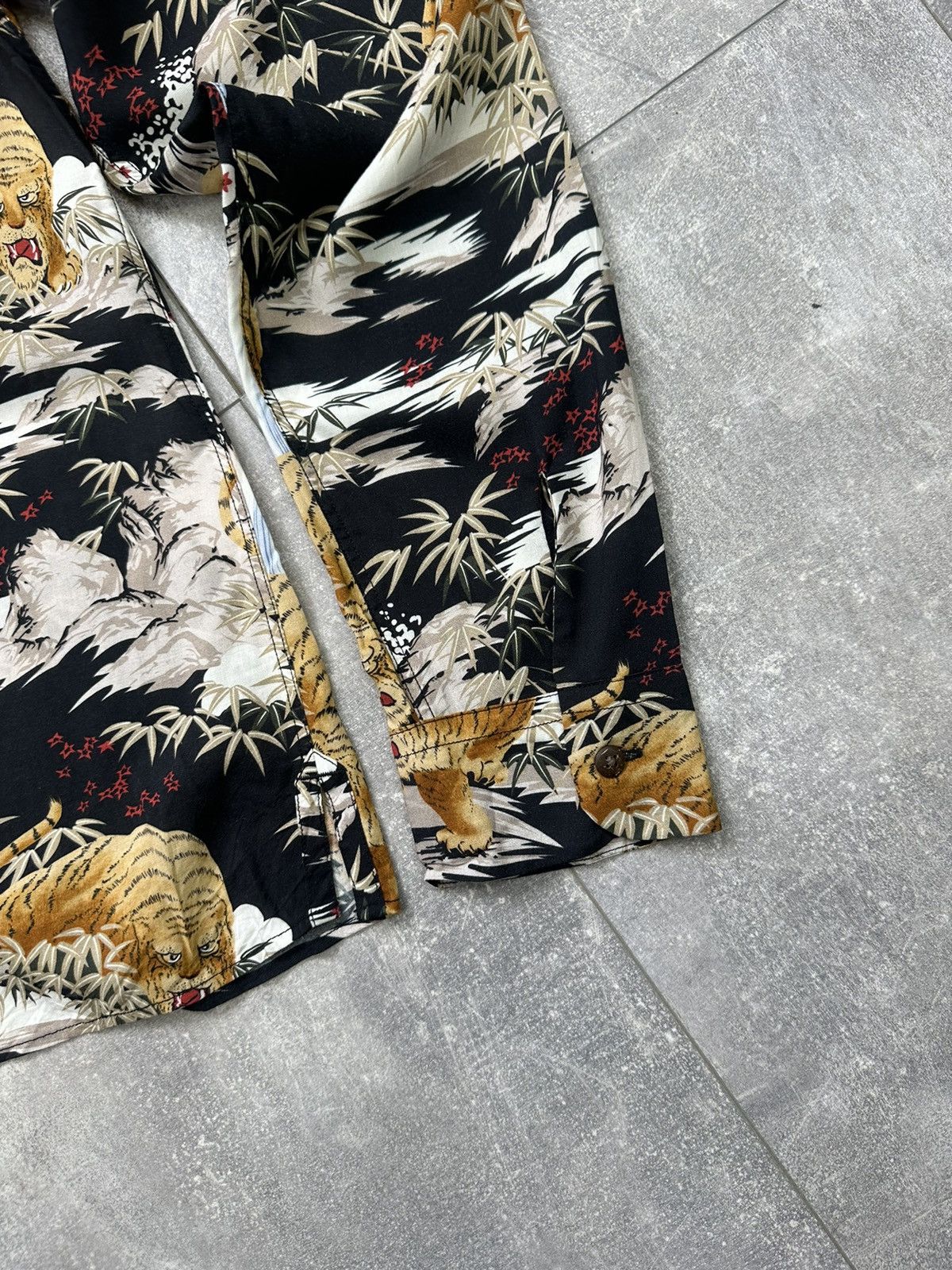 Other Allsaints Japanese Shirts Button Up Tiger Print Size US S / EU 44-46 / 1 - 8 Thumbnail