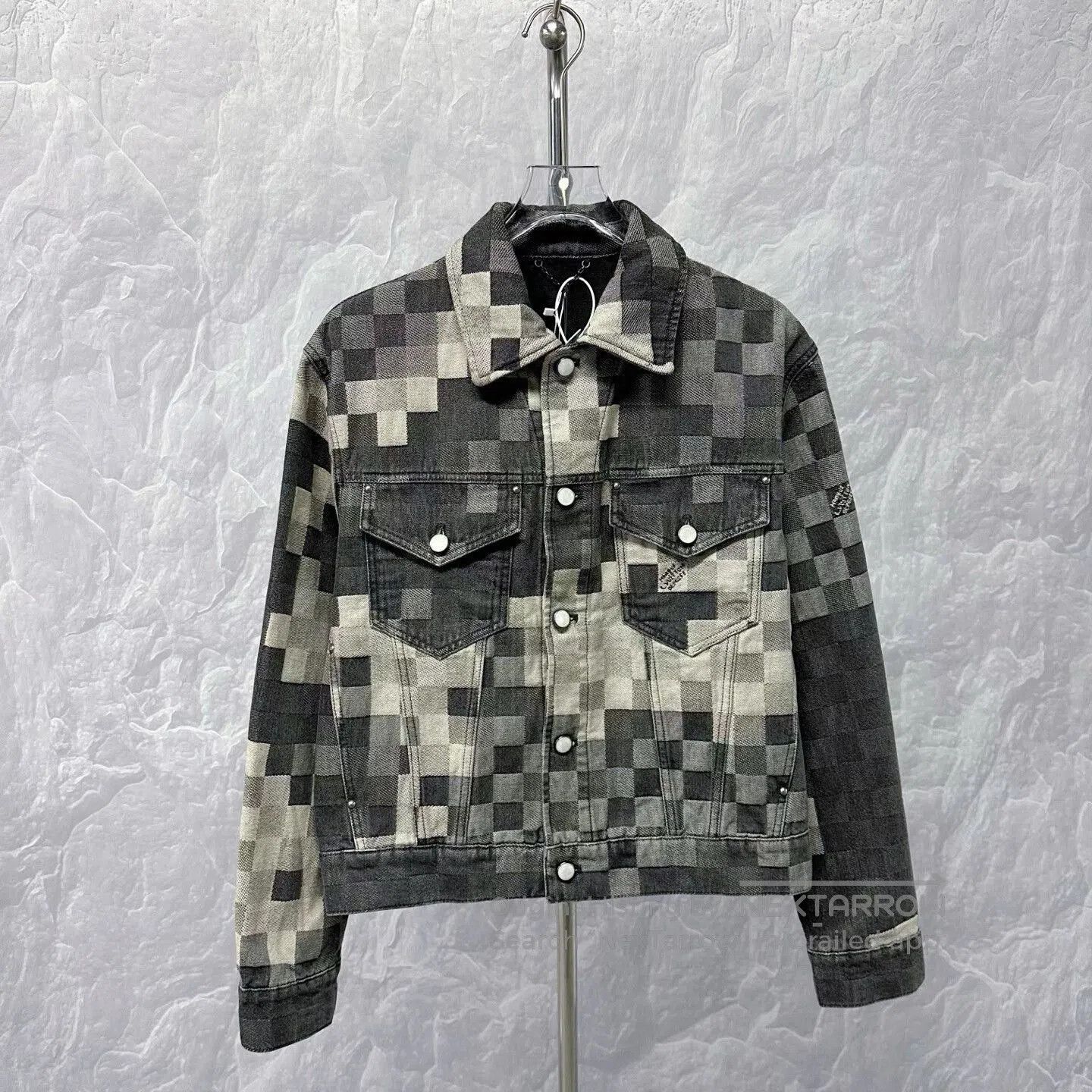 Louis Vuitton louis vuitton checkerboard denim jacket. Size US M / EU 48-50 / 2 - 1 Thumbnail