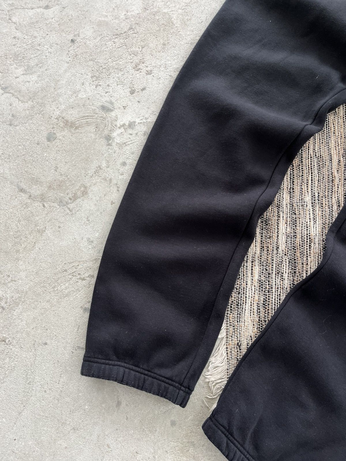 Champion Vintage Champion Fleece Track Pants Black Basic Sweatpants Size US 38 / EU 54 - 7 Thumbnail