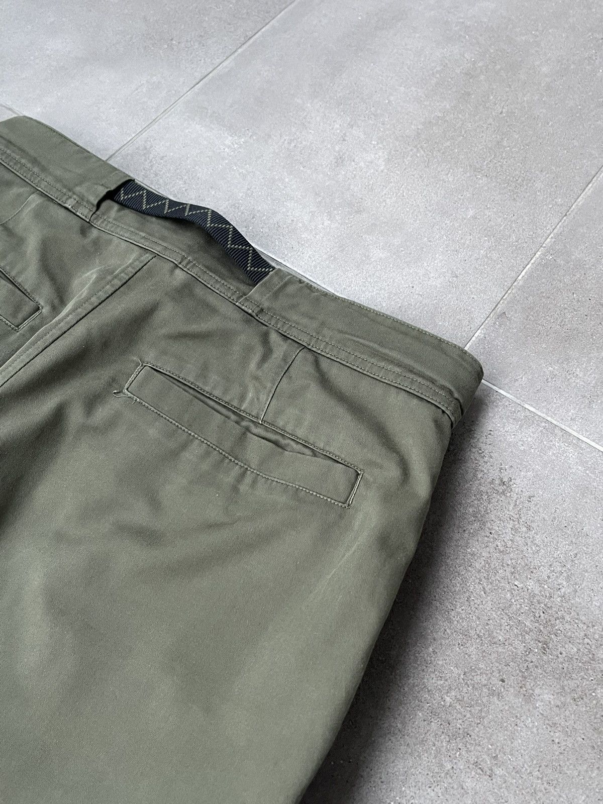 Nike ACG Nike ACG X Errolson Hugh Technical Swamp Green Cargo Pants Size US 30 / EU 46 - 17 Thumbnail