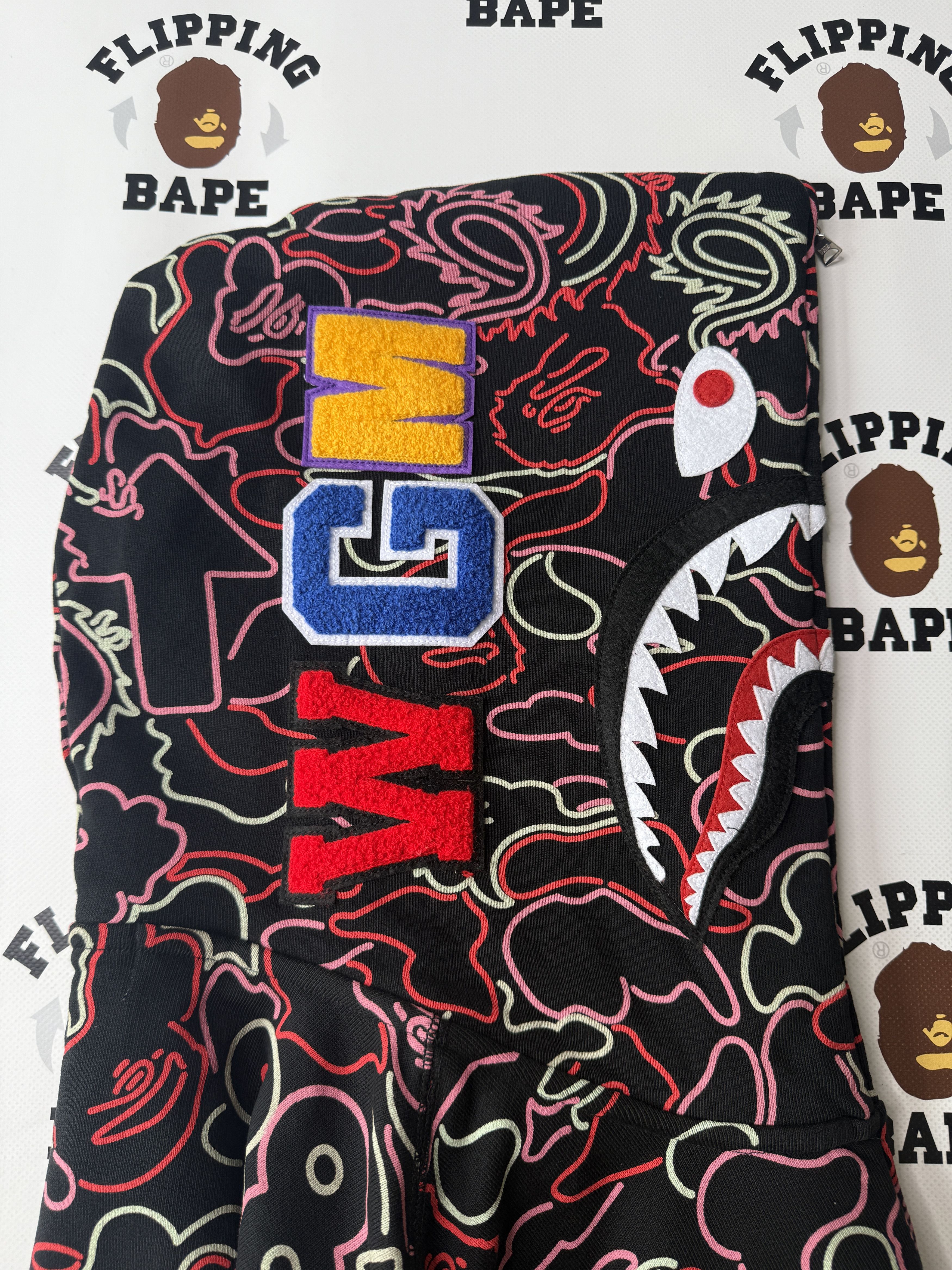 Bape BAPE X 88RISING GLOW IN THE DARK CAMO SHARK FULL ZIP HOODIE Size US M / EU 48-50 / 2 - 6 Thumbnail