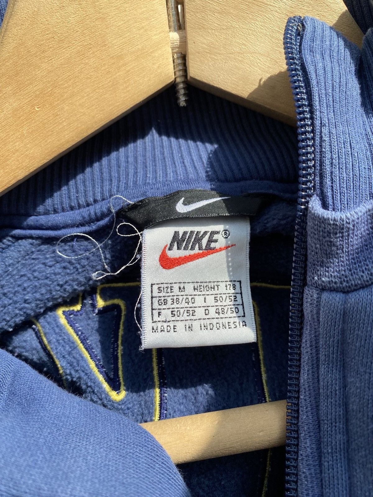 Nike Vintage Nike Track Jacket Blue Grey Swoosh Retro 90s Size US M / EU 48-50 / 2 - 6 Thumbnail