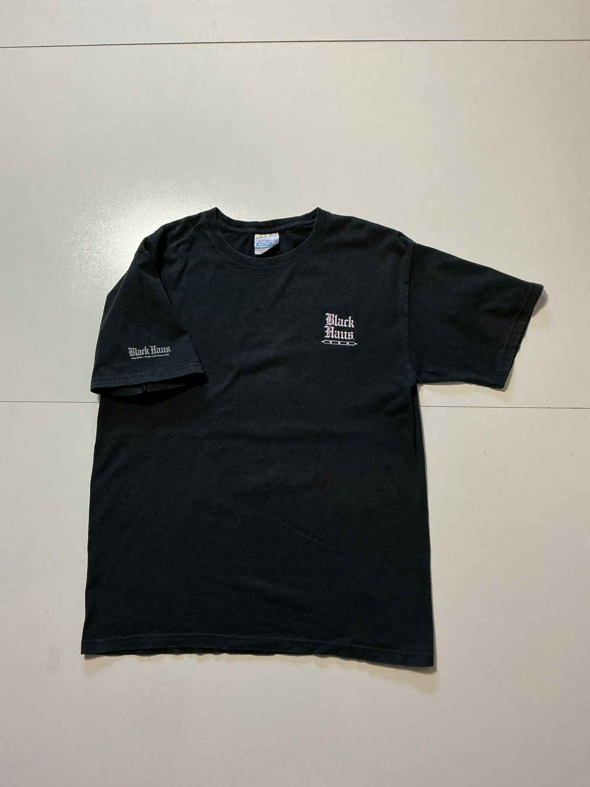 Vintage Vintage Black Haus Rules Liquor Alcohol Spiked Drink T-Shirt Size US M / EU 48-50 / 2 - 1 Thumbnail