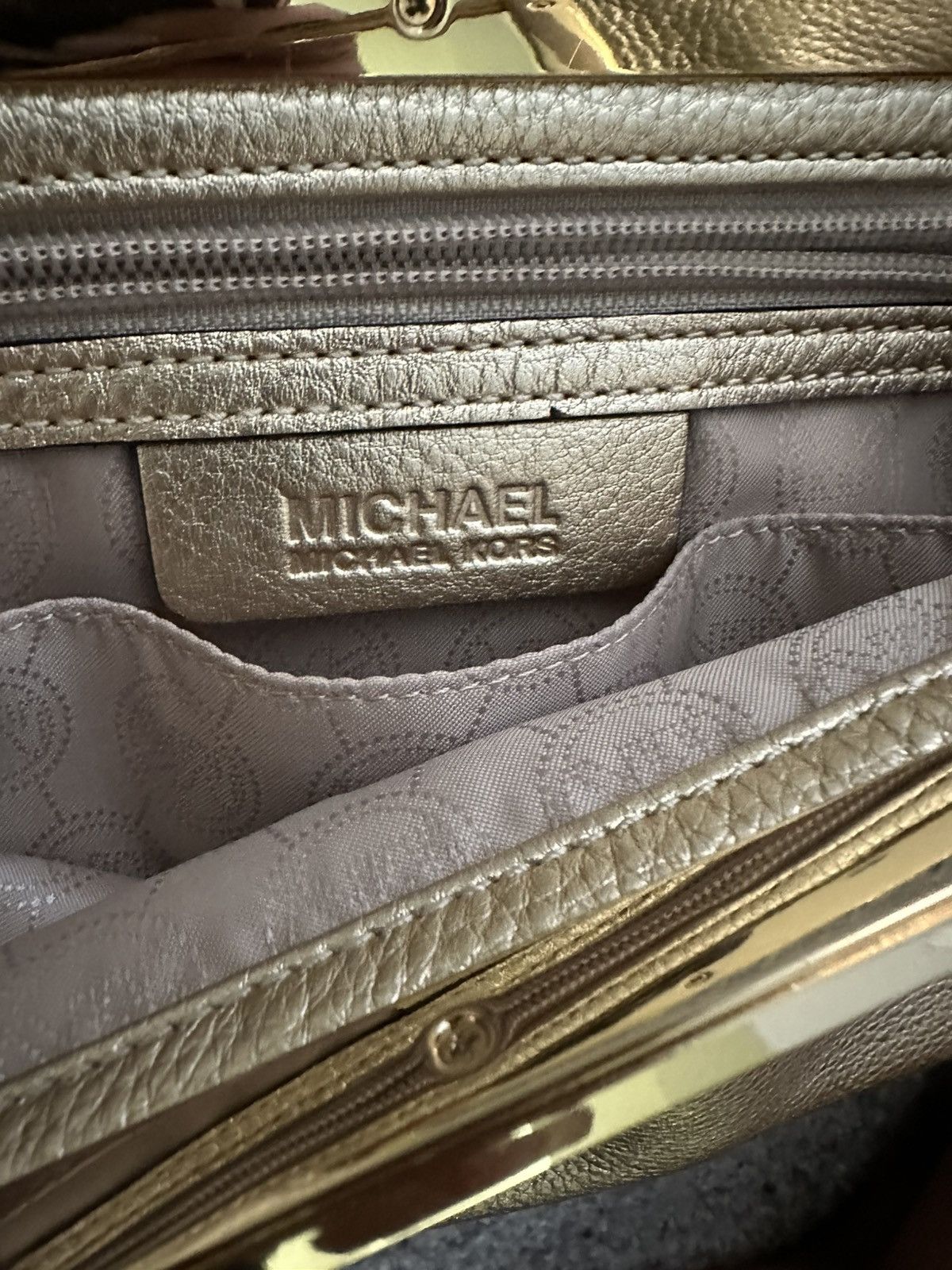 Michael Kors Michaels Kors Women’s Cutout Handle Clutch Bag Shoulder Bag Size ONE SIZE - 5 Thumbnail