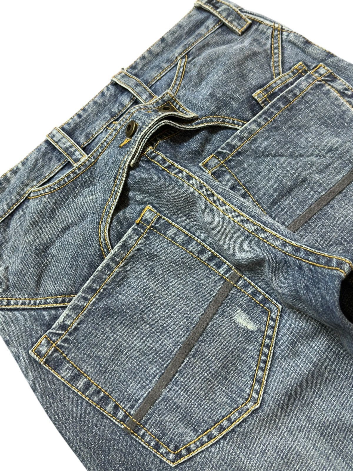FCUK Vintage FCUK Straight Non Alignment Grunge Denim Size US 30 / EU 46 - 7 Thumbnail
