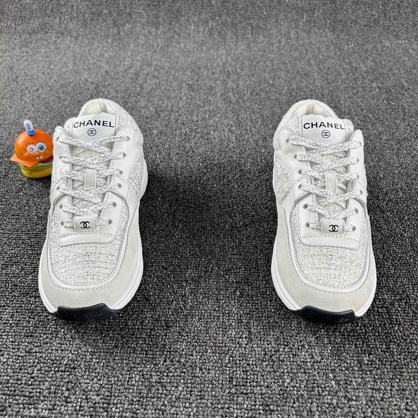 Chanel Chanel Tweed CC Logo Women's Size 35 Sneakers Size US 4.5 / IT 34.5 - 2 Thumbnail