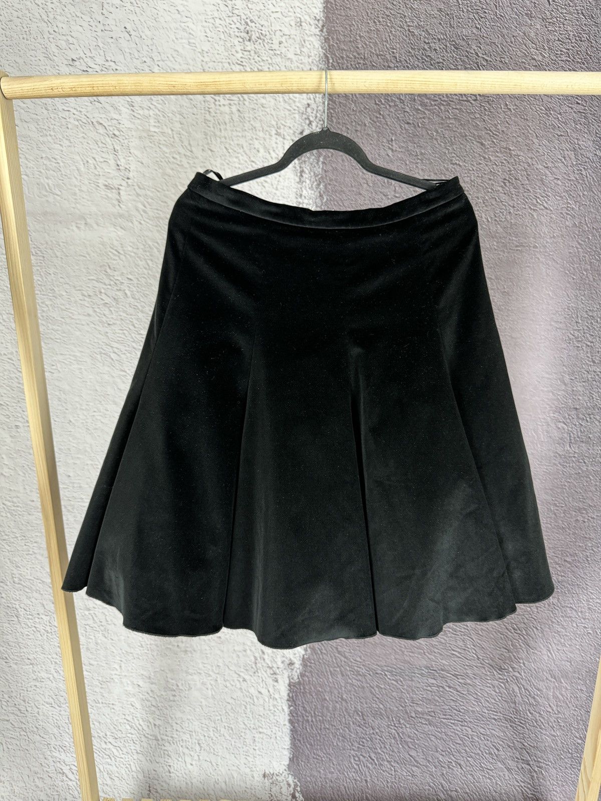 Moschino NEW Moschino Cheap and Chic black velour style midi skirt Size 32" / US 10 / IT 46 - 7 Thumbnail