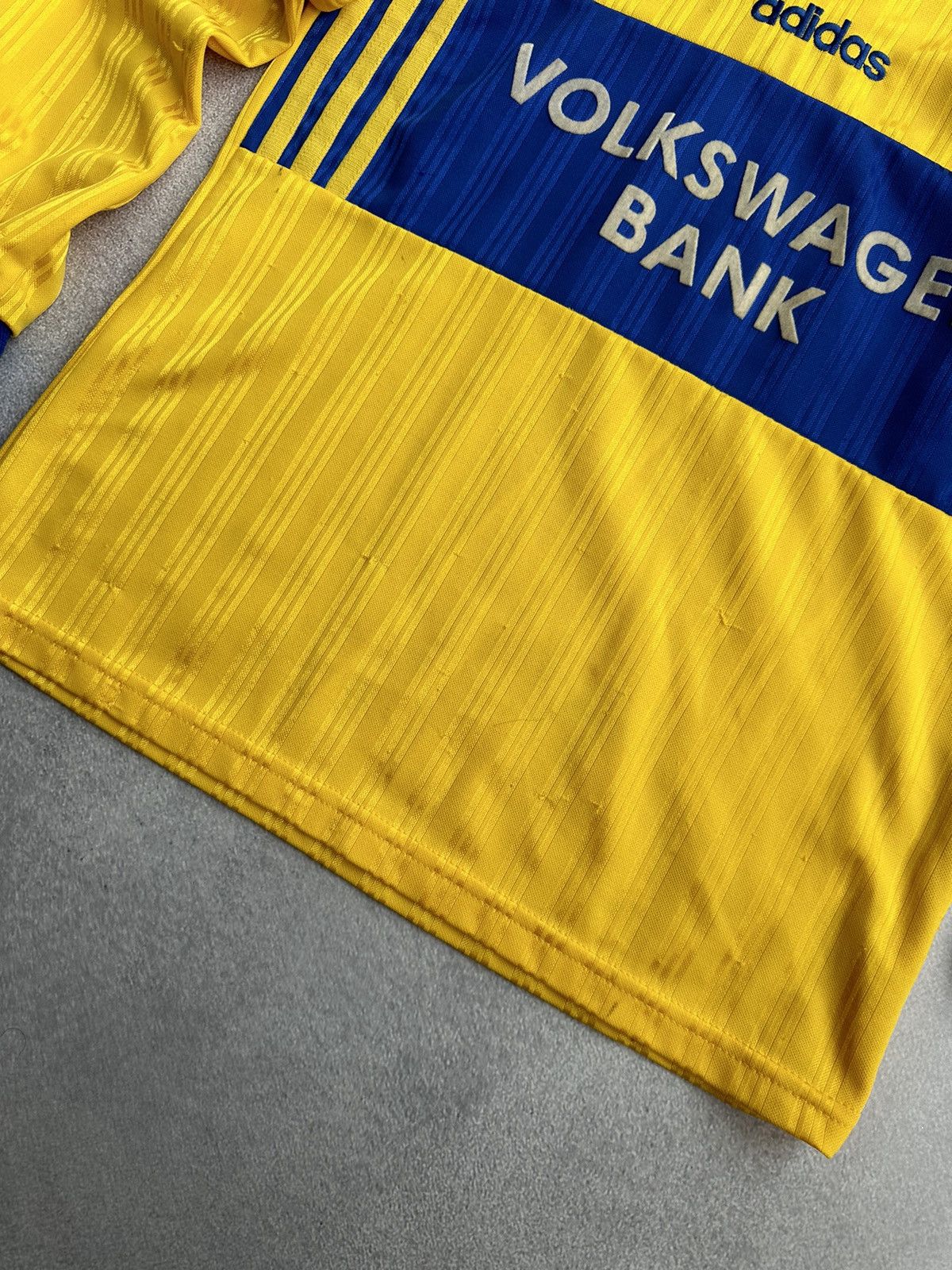 Vintage Vintage Eintracht Braunschweig 1998-99 Home Football Kit Size US XS / EU 42 / 0 - 8 Thumbnail