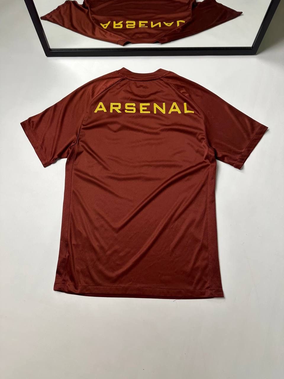 Nike Arsenal 2011-12 Burgundy Nike Training T Shirt Size US S / EU 44-46 / 1 - 2 Thumbnail