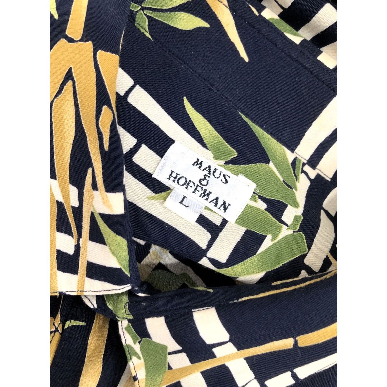 ALOHAS Maus & Hoffman Bamboo Floral Hawaiian Aloha L Shirt - EXCELLENT, Button-Up, Short Sleeve, Black, Men, Large, Hawaiian, Floral, Bamboo, 90s/J18 Size US L / EU 52-54 / 3 - 5 Thumbnail