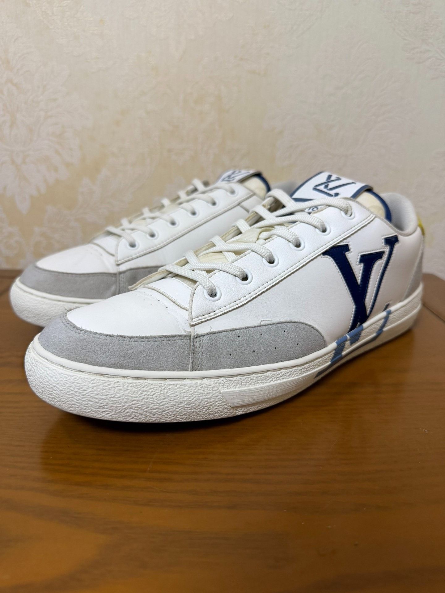 Louis Vuitton Louis Vuitton Black Lowtop Sneakers 10.5 Men Size US 10.5 / EU 43-44 - 1 Thumbnail