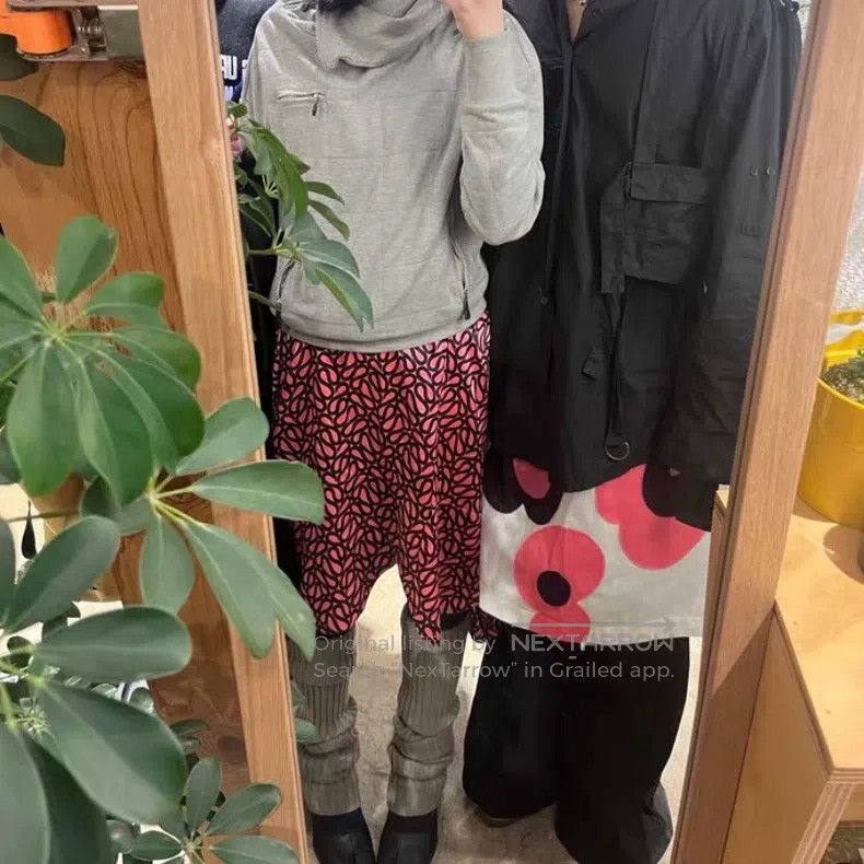 Comme des Garcons Comme Des Garcons size S Pink and black gradient petal ski Size 22" - 1 Thumbnail