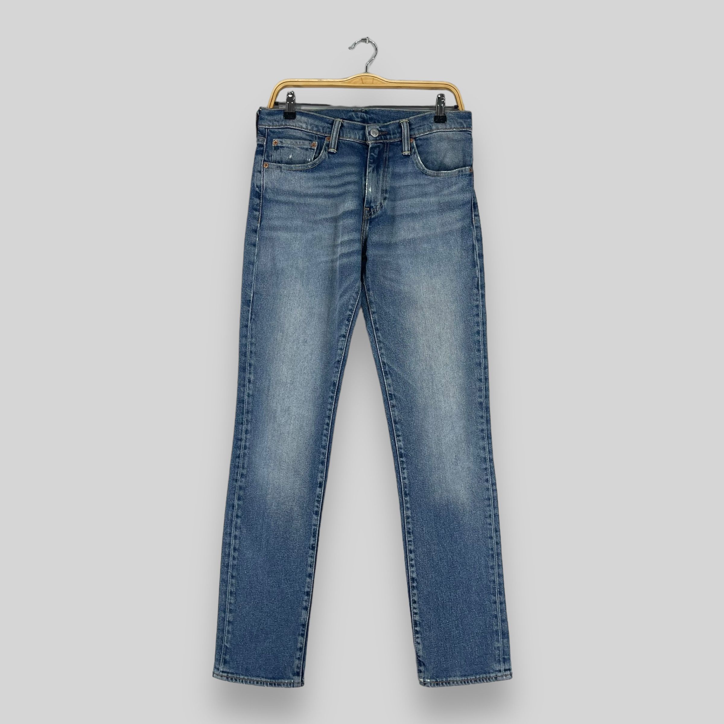 Levi's × Levi's Vintage Clothing Size 31 Vintage Levis 511 Distressed Medium Wash Jeans Size US 31 - 1 Thumbnail