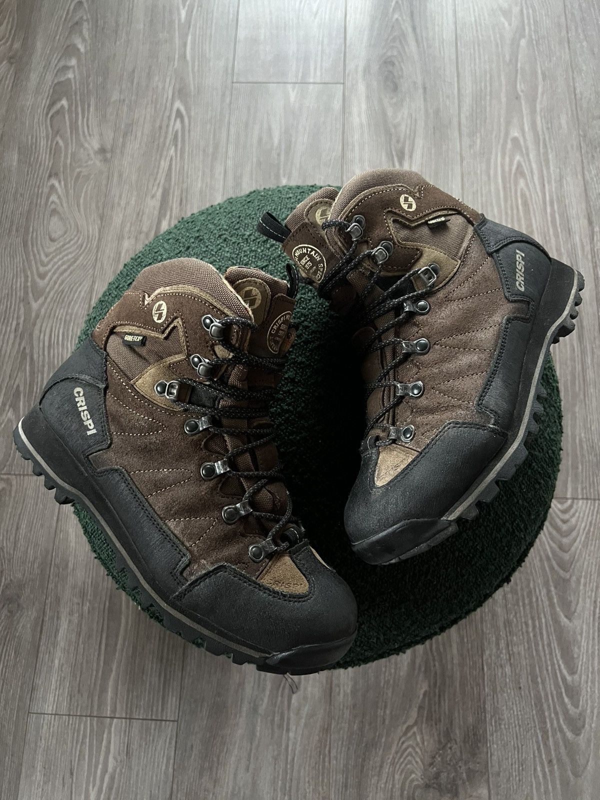 Other ‼️Crispi Hiking Rare Gore-Tex Vibram Trail High Boots‼️ Size US 7 / EU 40 - 4 Thumbnail