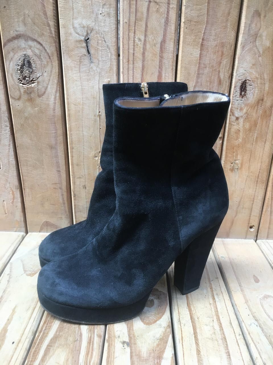 Yves Saint Laurent Yves saint Laurent suede boots EUR 38.5 Size US 8.5 / IT 38.5 - 12 Thumbnail