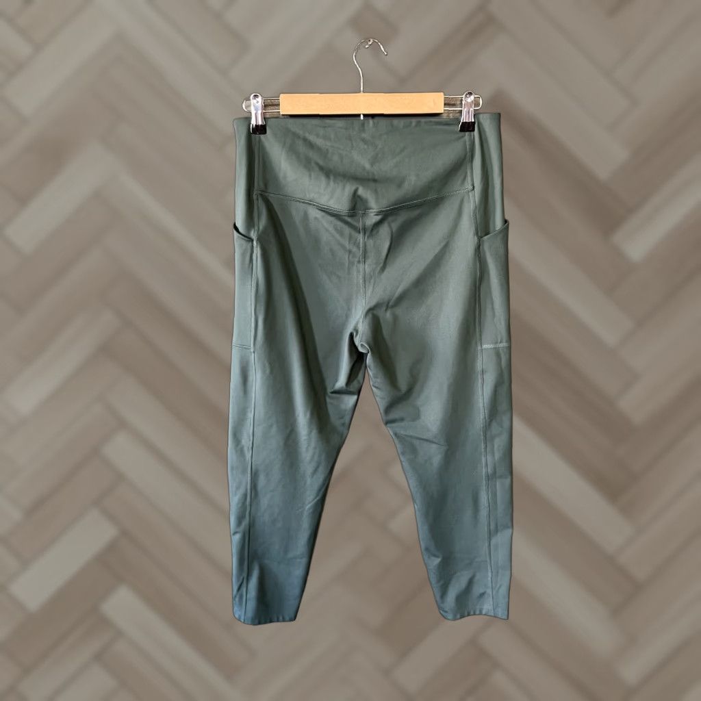 Girlfriend Collective Girlfriend Collective Leggings Capri Womens Green 2XL Athletic Activewear Size 2XL Womens Leggings Capri Green 2XL Size 40" / US 18 - 1 Thumbnail