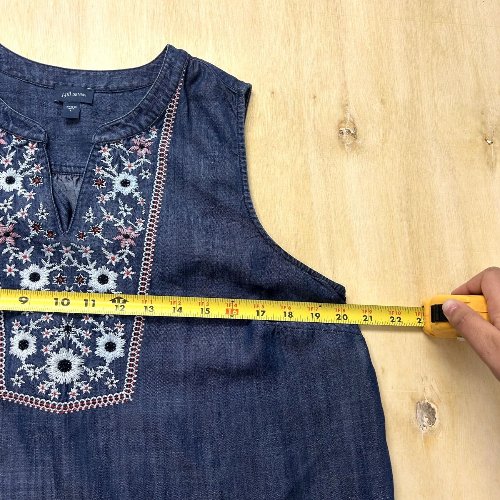 J. Jill J. Jill Blouse Womens L Blue Embroidered Floral Sleeveless V-Neck Tunic Top Size L / US 10 / IT 46 - 4 Thumbnail