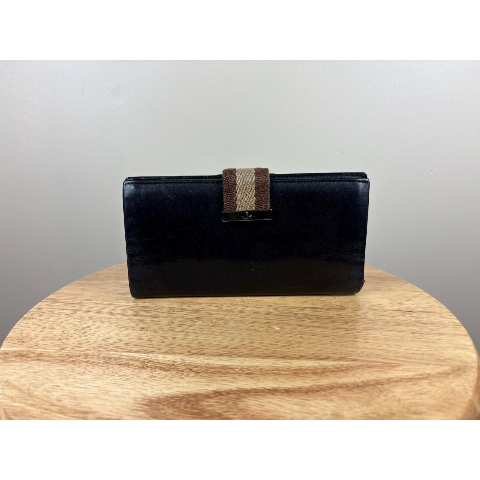 Gucci Authentic Gucci Dark Brown Leather Snap Wallet Size ONE SIZE - 1 Thumbnail