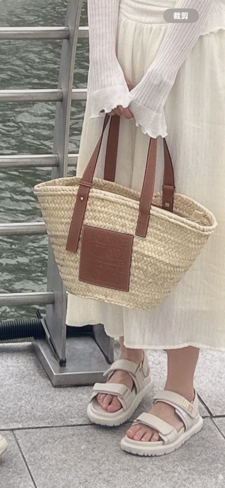 Loewe loewe Large leather basket 2503-Nextarrow Size ONE SIZE - 1 Thumbnail