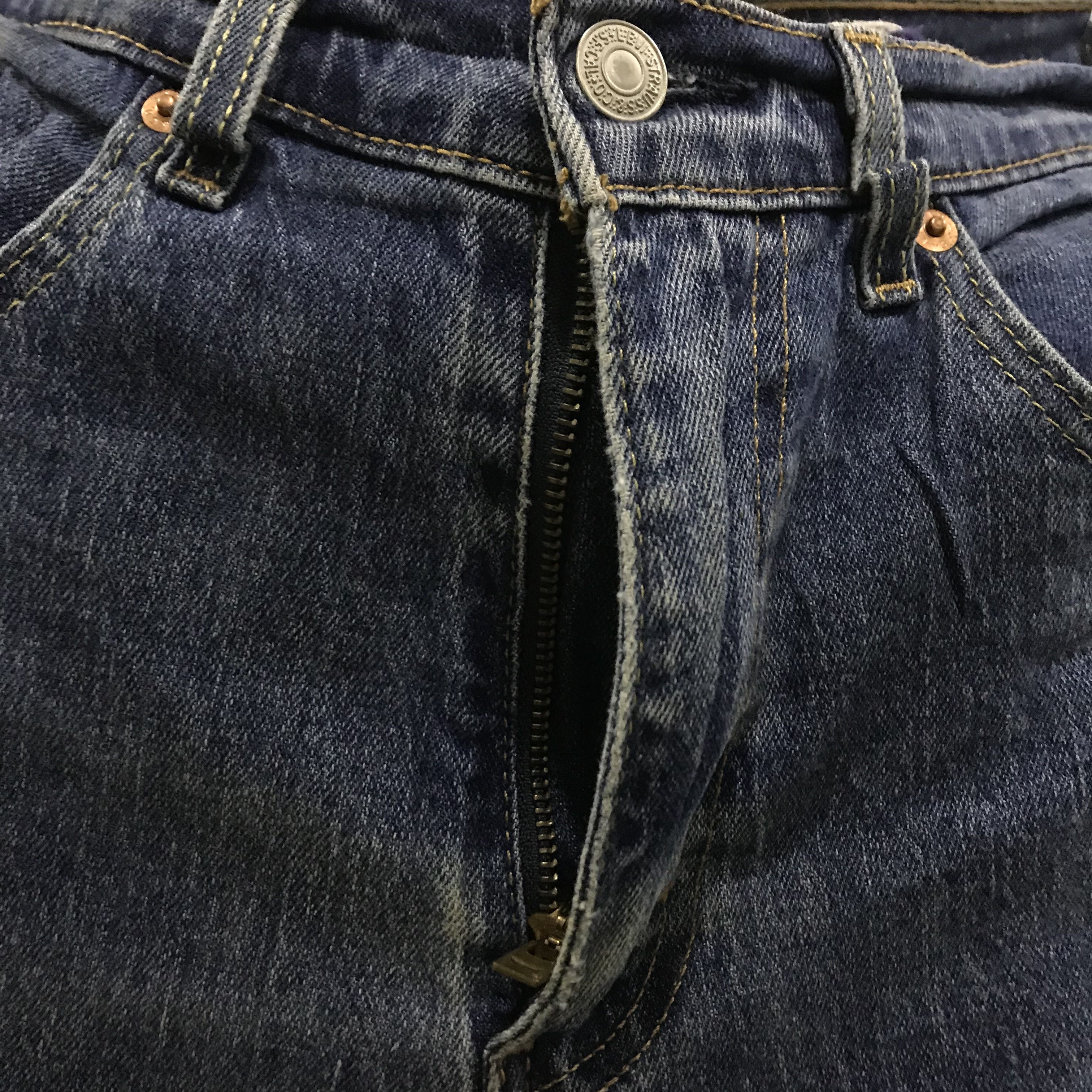 Levi's Levi’s 505 Regular Fit Straight Leg Jeans Dark Wash Size US 32 / EU 48 - 7 Thumbnail