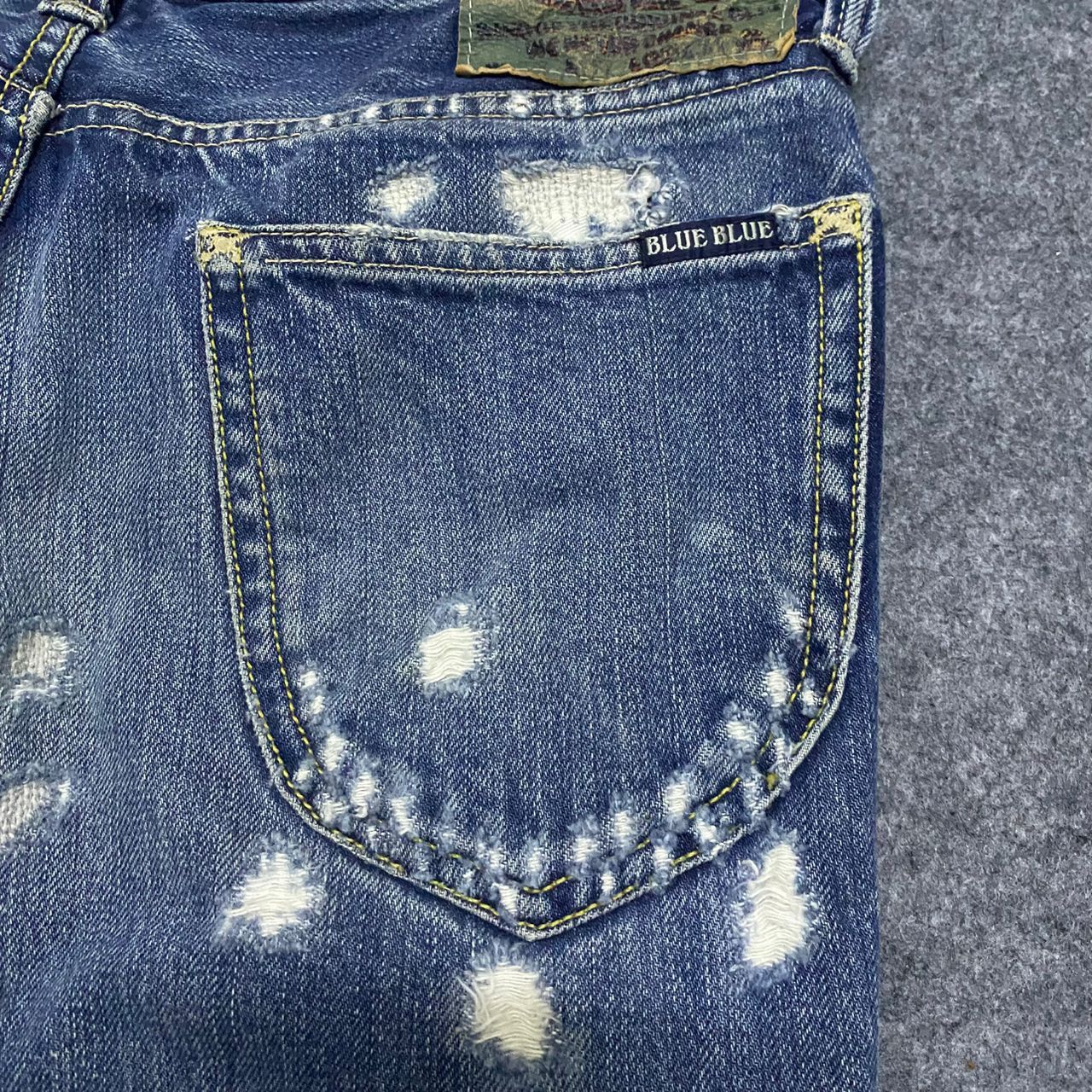 Le Grande Bleu (L.G.B.) 💥Best Offer💥Vintage Blue Blue Japan FlareDistressed Denim Size US 31 - 13 Thumbnail