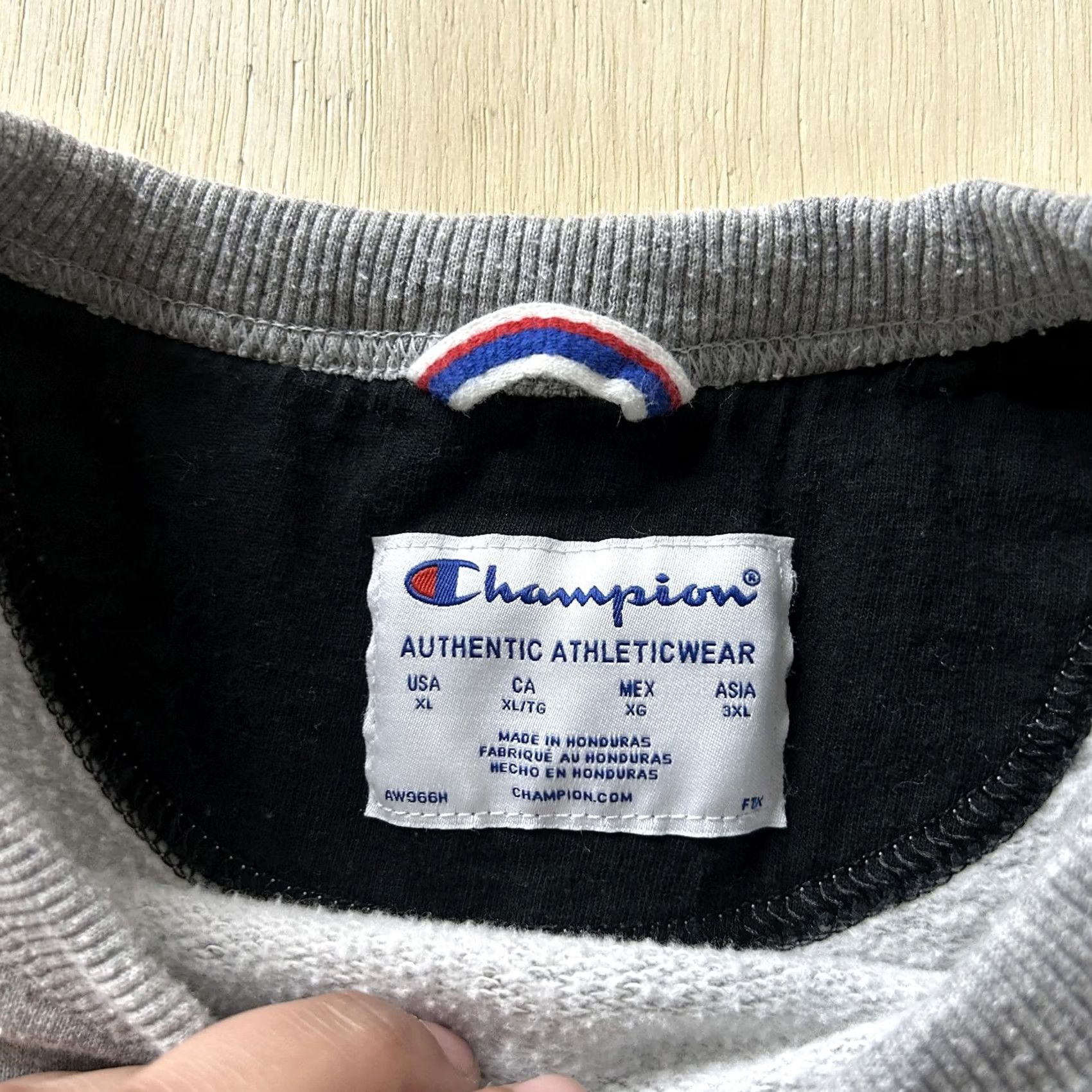 Champion Champion Shirt Mens XL Gray Sweatshirt Fleece Crewneck Pullover Embroidered Logo Size US XL / EU 56 / 4 - 3 Thumbnail