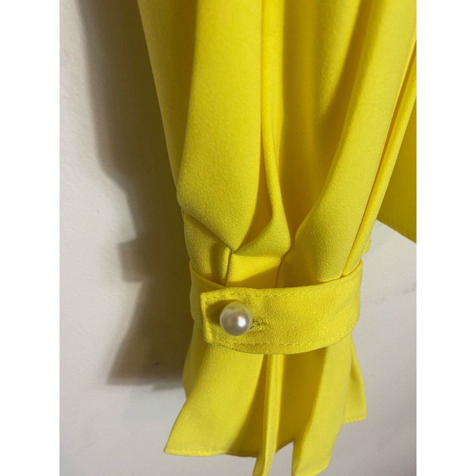 & Other Stories Elegant yellow shirt with pleated sleeves size small by CQ Size S / US 4 / IT 40 - 8 Thumbnail