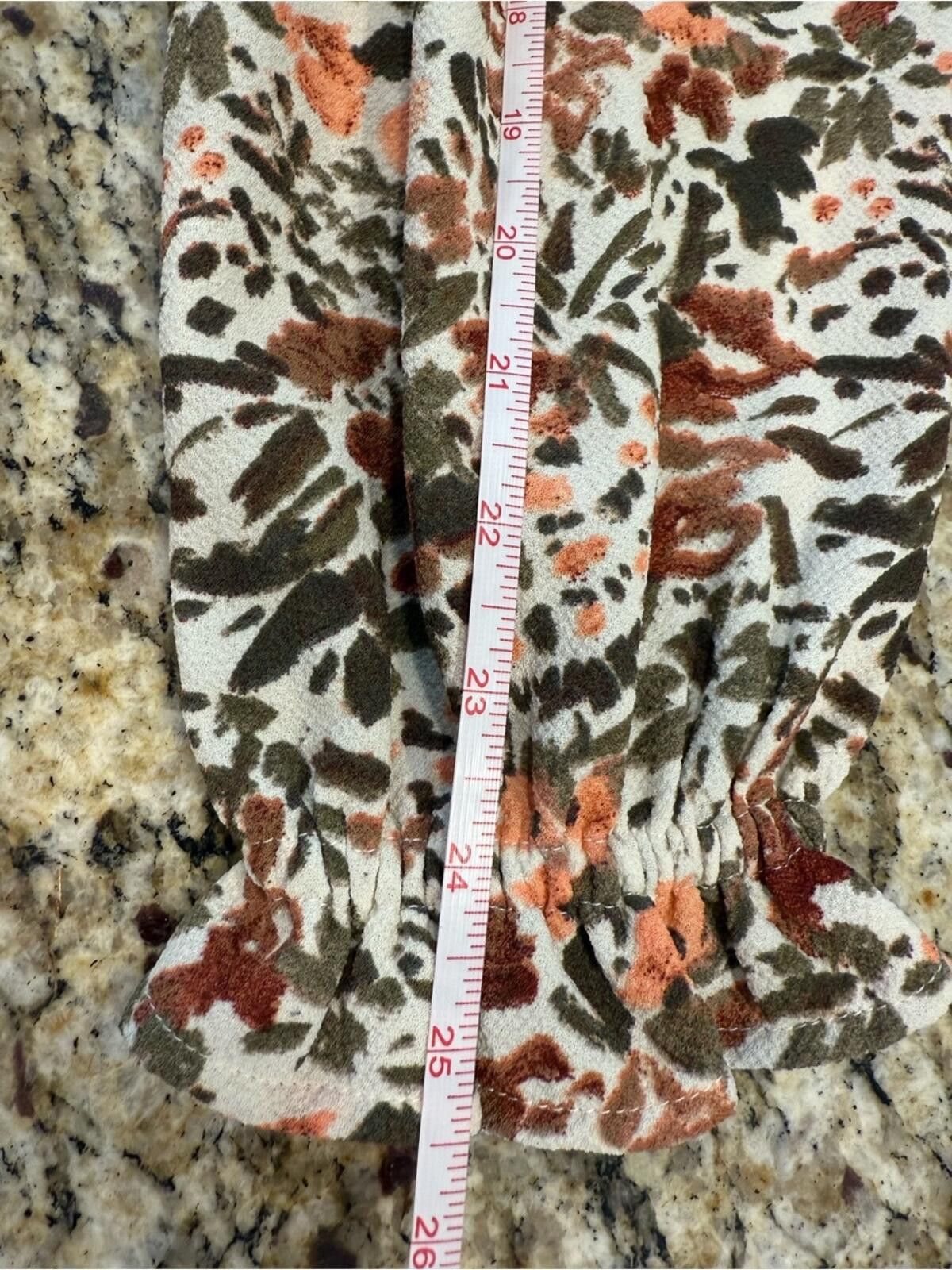 Other Jessica Simpson botanical top neutral hues long sleeves SM Size S / US 4 / IT 40 - 10 Thumbnail