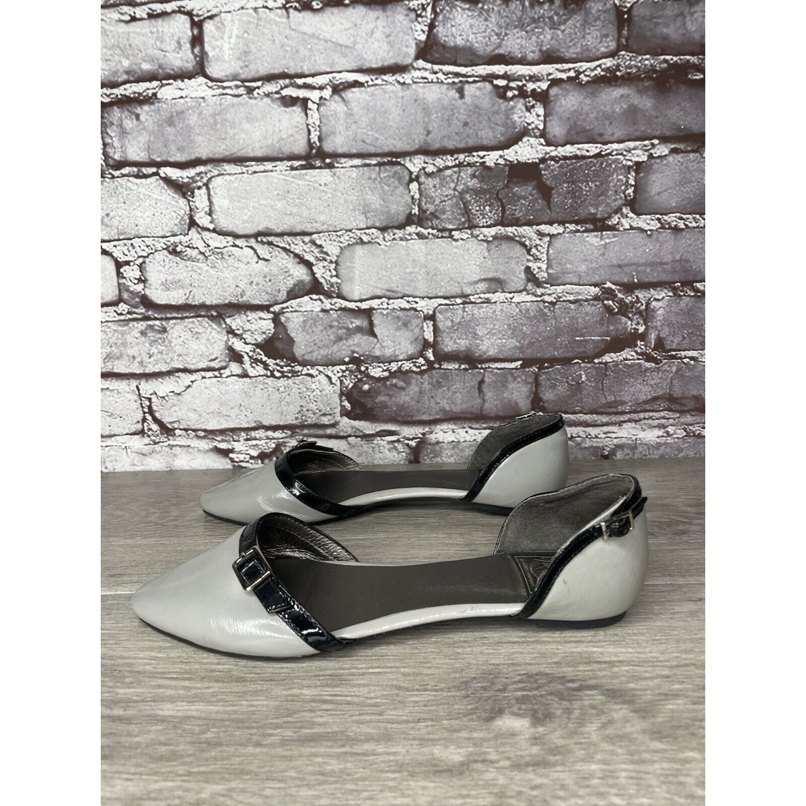 Jeffrey Campbell VTG Jeffrey Campbell Gray Patent Leather D’ Orsay Pointed Fl Size US 6.5 / IT 36.5 - 1 Thumbnail