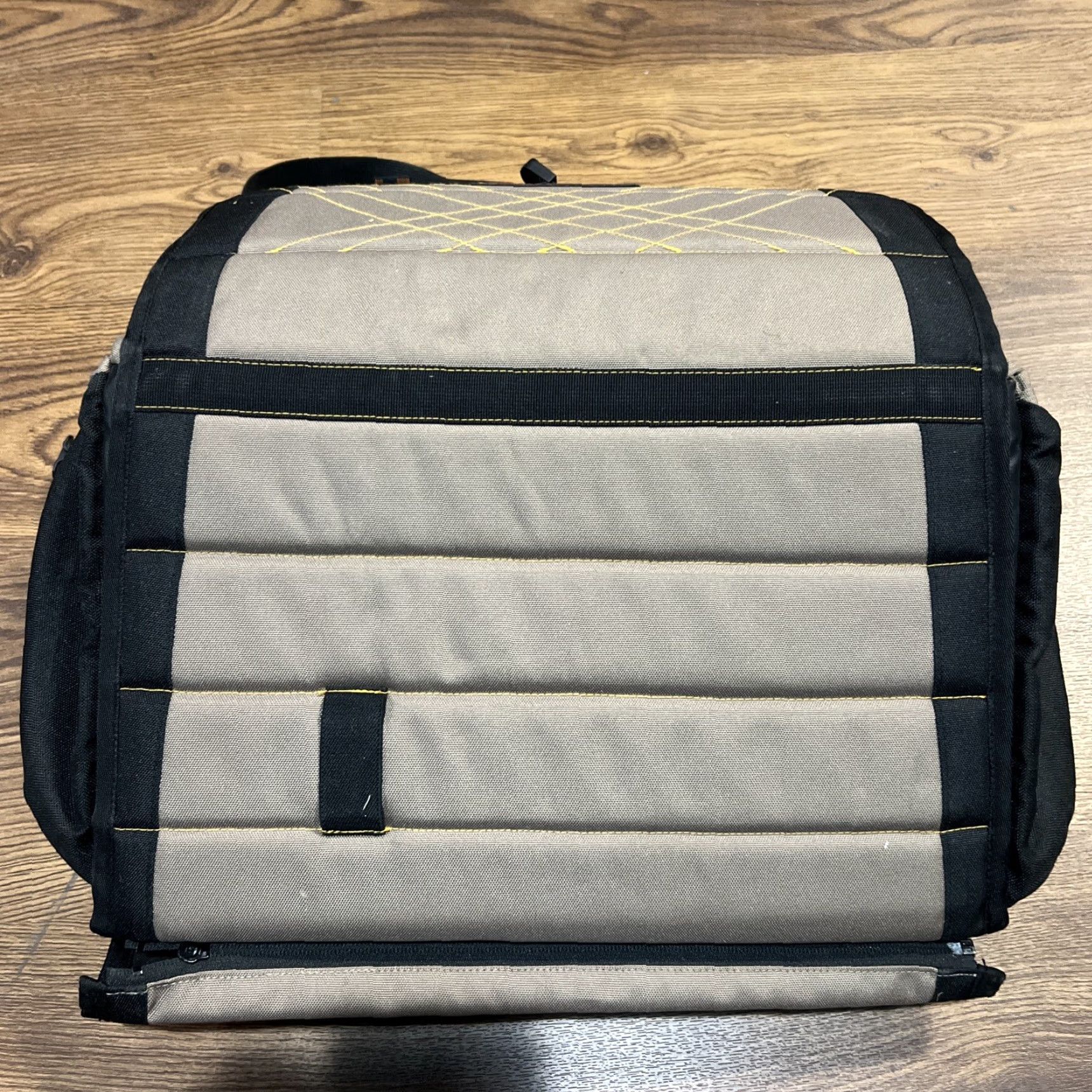 Vintage GYST G.1 Duffel Bag Brown Black Sports Travel Polyester Unisex Adults Duffle/Gym Bag Adjustable Straps Mens Womens Luggage Carry-On Bag Size ONE SIZE - 5 Thumbnail