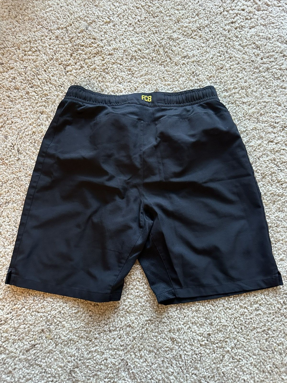 Nike Boys FC Barcelona Shorts Size US 28 / EU 44 - 2 Thumbnail