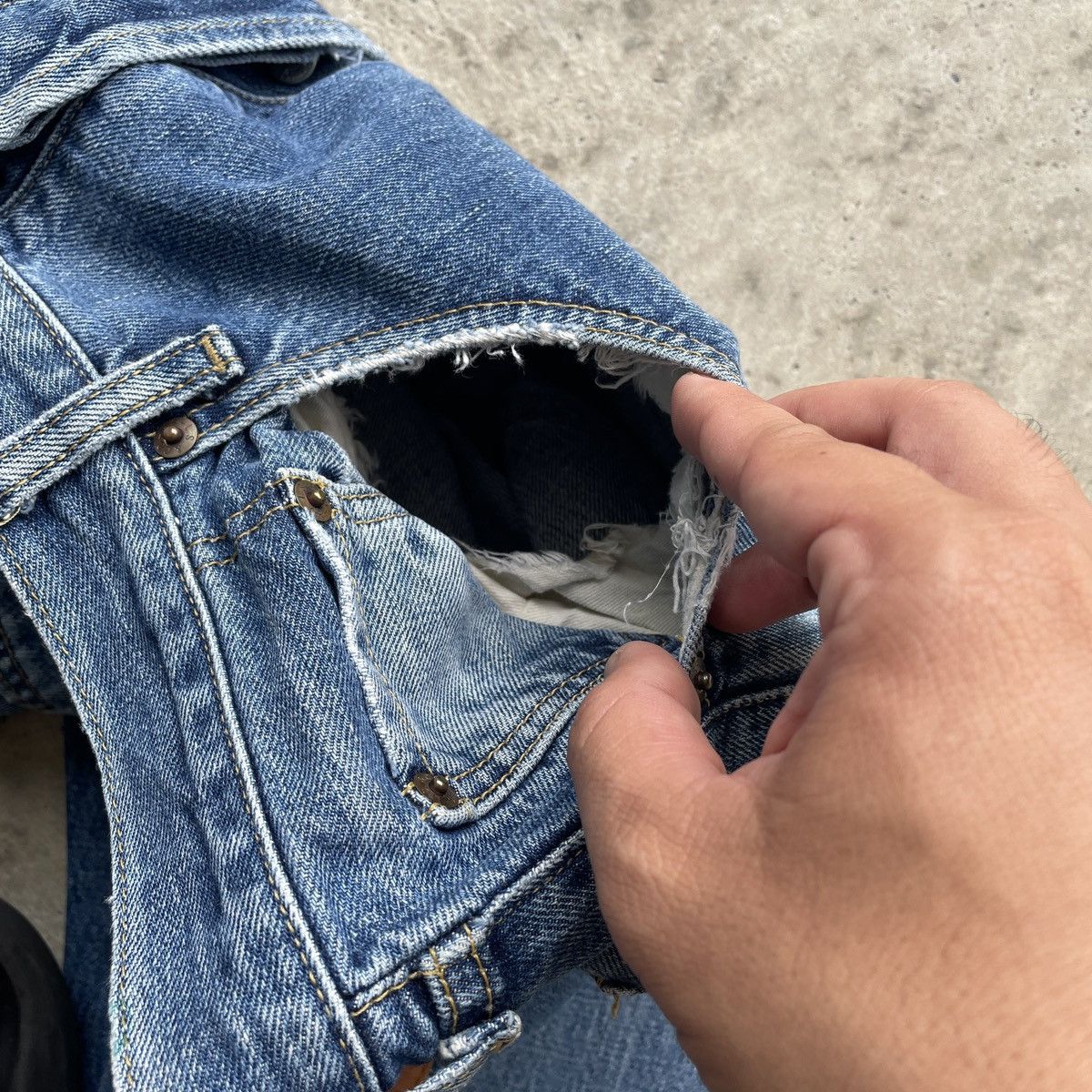 Levi's Vintage Clothing W32💥 Levis 503 Big E Vintage Distressed Jeans Faded Pants Size US 32 / EU 48 - 13 Thumbnail