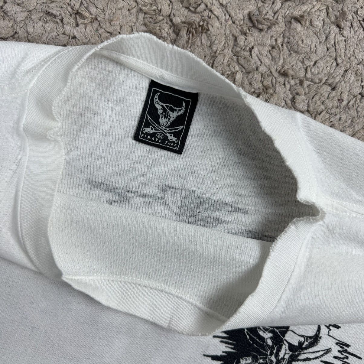 Vintage Vintage Distress Pirate Surf T-shirt Size US M / EU 48-50 / 2 - 20 Thumbnail