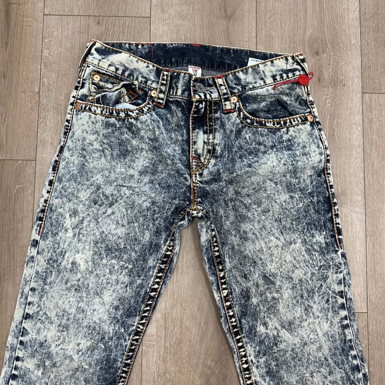 True Religion True Religion Acid Wash Straight leg denim jeans size 32 Size US 32 / EU 48 - 5 Thumbnail