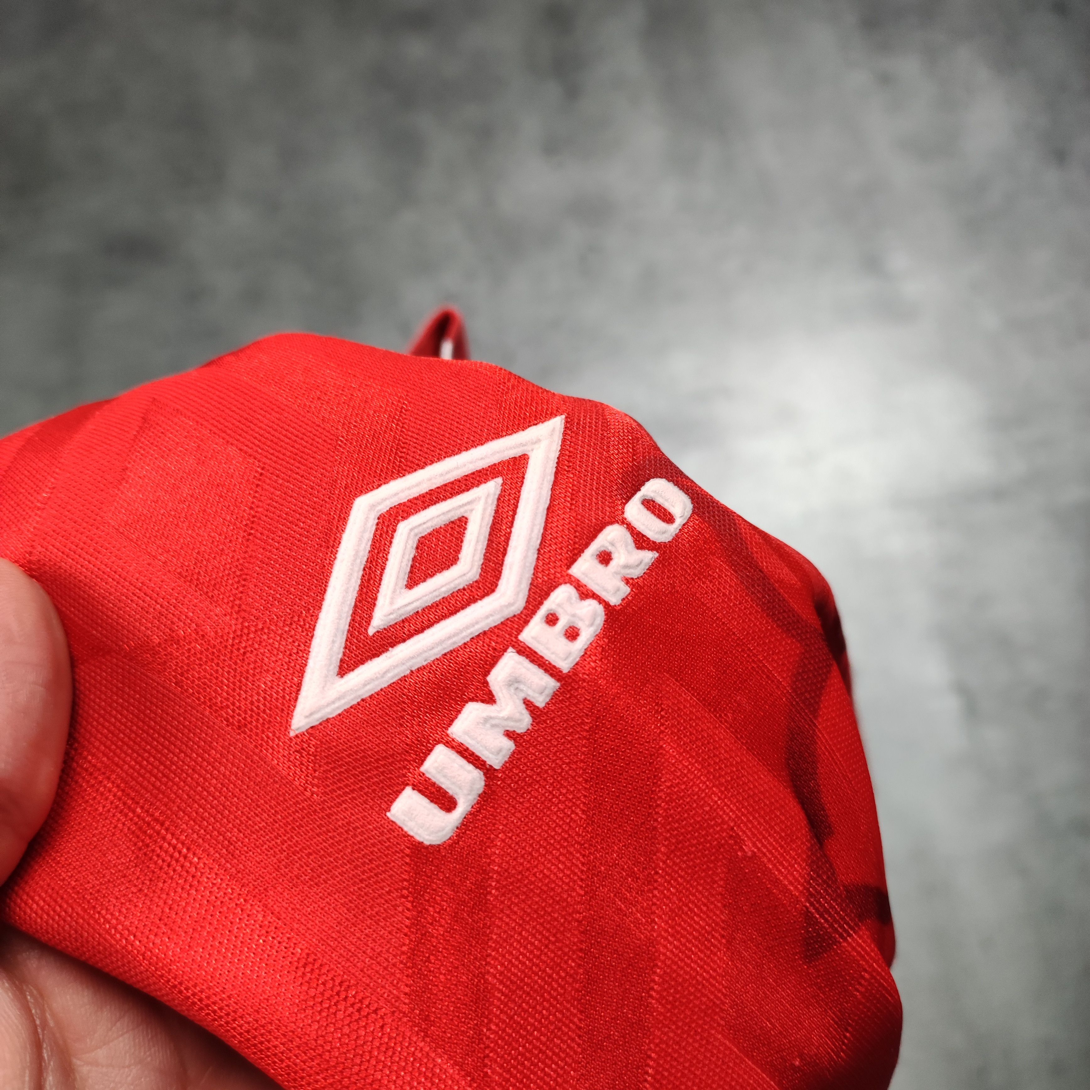 Vintage Vintage RARE 1992 Unique Wales National Team Umbro Jersey Size US XL / EU 56 / 4 - 7 Thumbnail