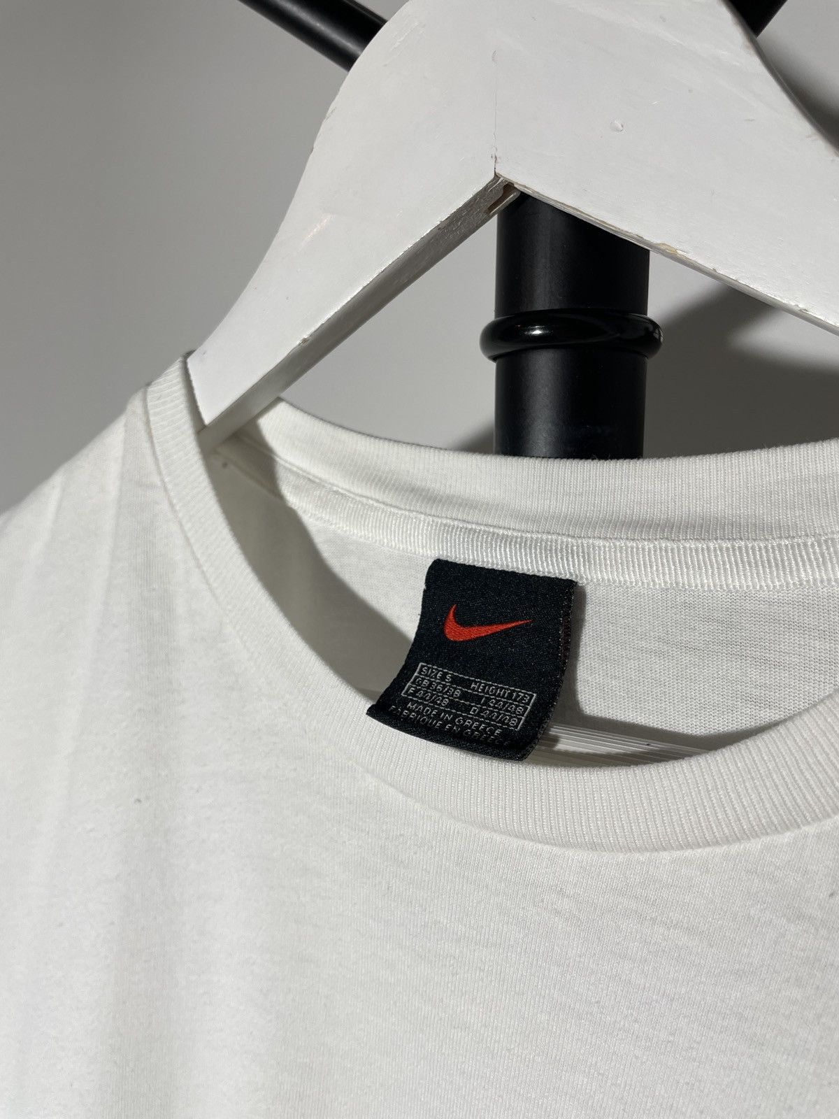 Nike × Vintage Vintage Y2K Nike Small Swoosh Logo Basic T-shirt Size US S / EU 44-46 / 1 - 4 Thumbnail