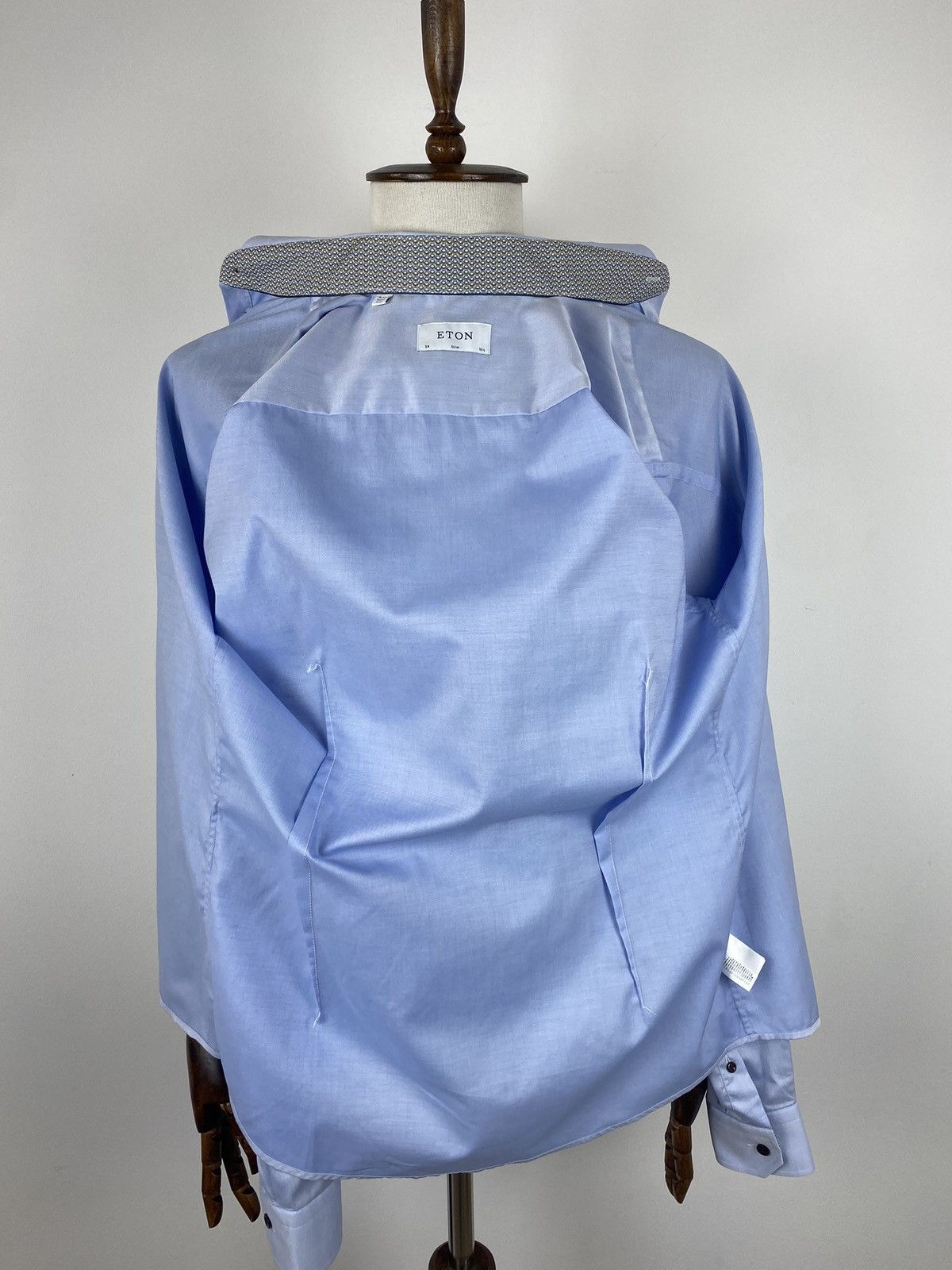 Eton Men’s ETON Long Sleeve Dress Shirt size 39 15 1/2 Size US M / EU 48-50 / 2 - 4 Thumbnail