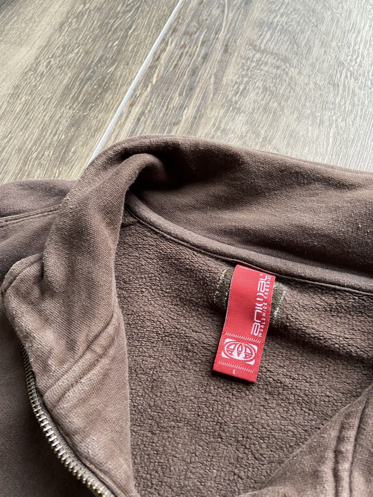 Vintage Vintage Animal Worldwide big logo y2k brown zip Size US L / EU 52-54 / 3 - 4 Thumbnail