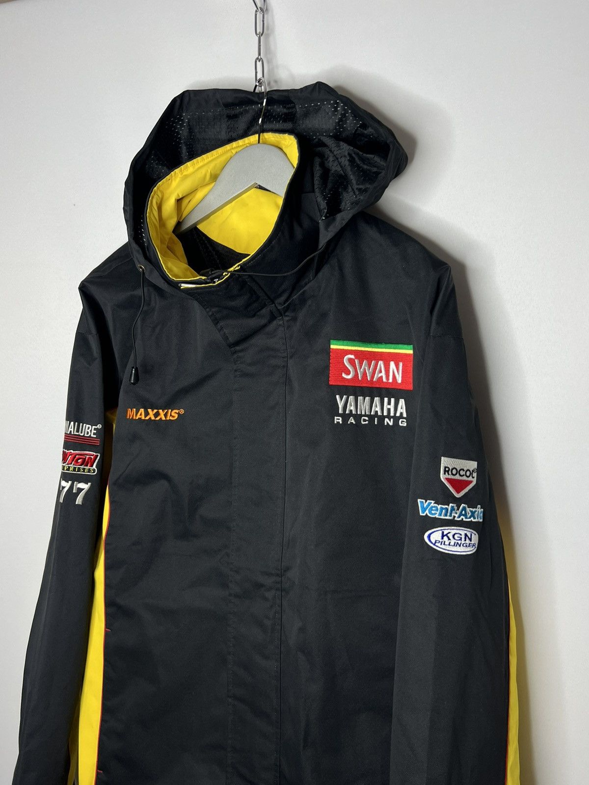 Yamaha 🏎️ Yamaha Racing Swan Big Logo SoftShell Jacket Parka Moto 🏎️ Size US XXL / EU 58 / 5 - 5 Thumbnail