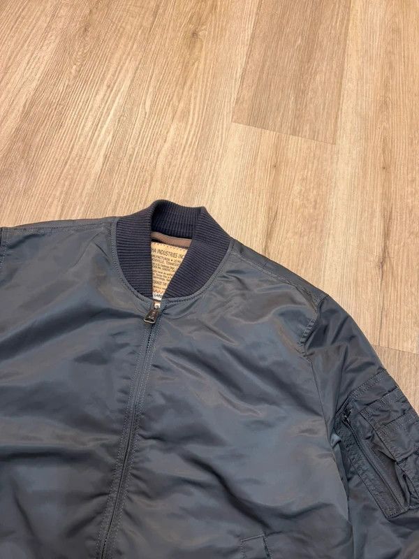 Alpha Industries Alpha Industries MA-1 Bomber Boxy Nylon Jacket size L Size US L / EU 52-54 / 3 - 5 Thumbnail
