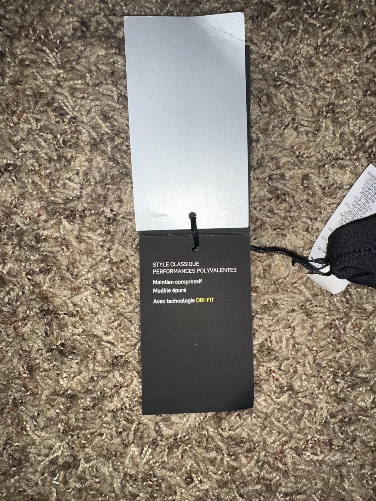 Nike Nike Swoosh Light Support Women's Non-Padded Sports Bra Size ONE SIZE - 8 Thumbnail