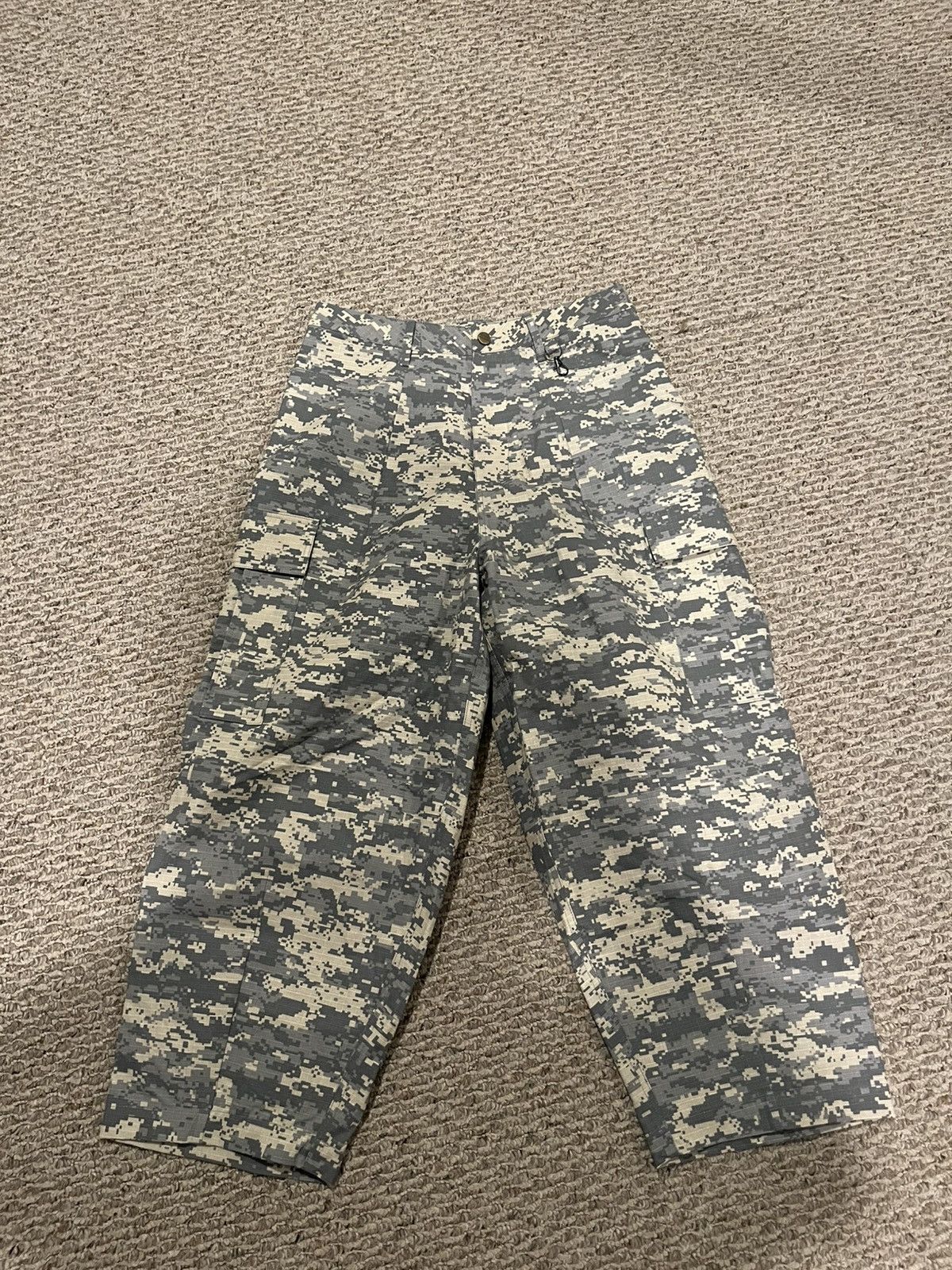 Designer Sweats collective military camo cargo pants Size US 28 / EU 44 - 1 Thumbnail