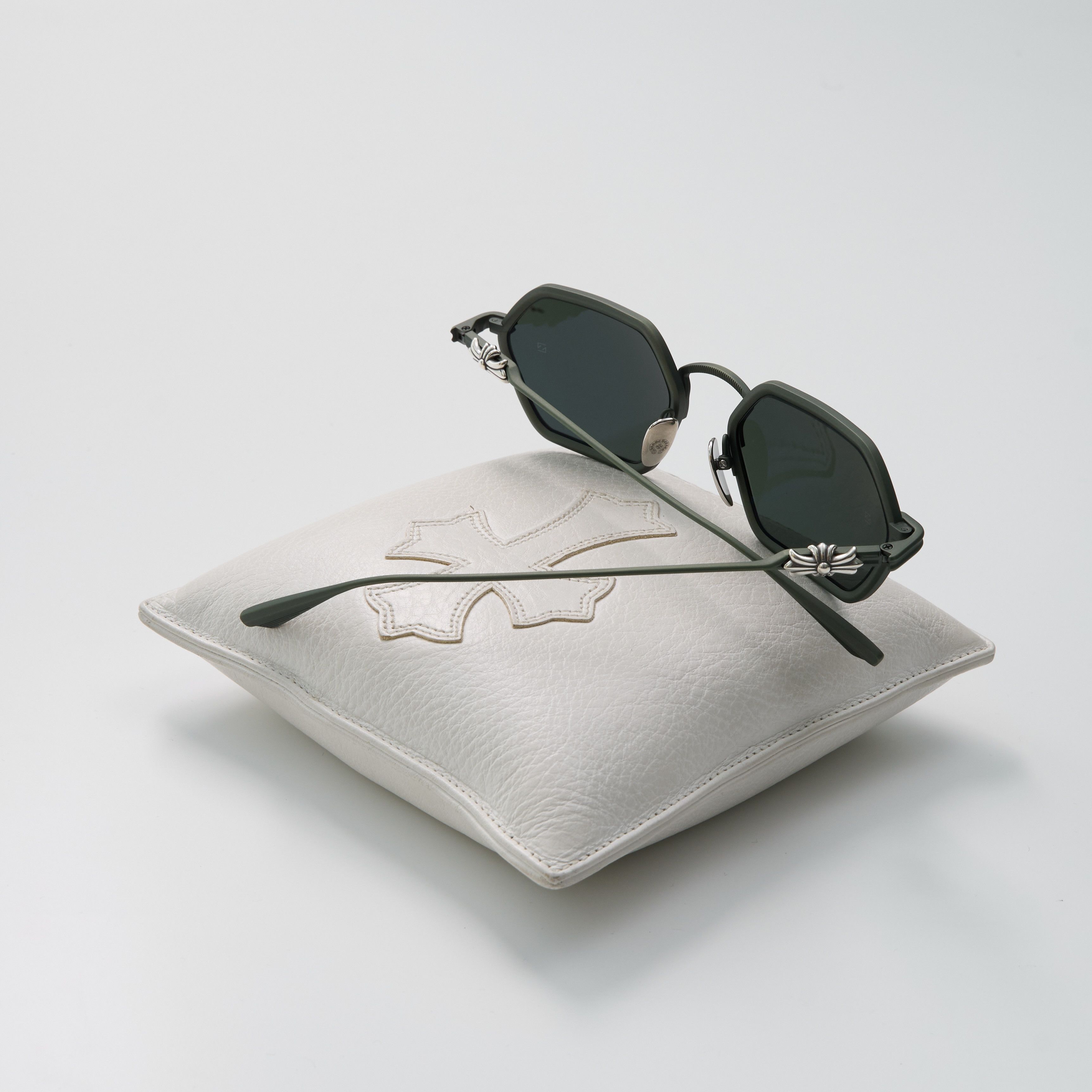 Chrome Hearts CHROME HEARTS DATASS BRUSHED DARK OLIVE Size ONE SIZE - 8 Thumbnail