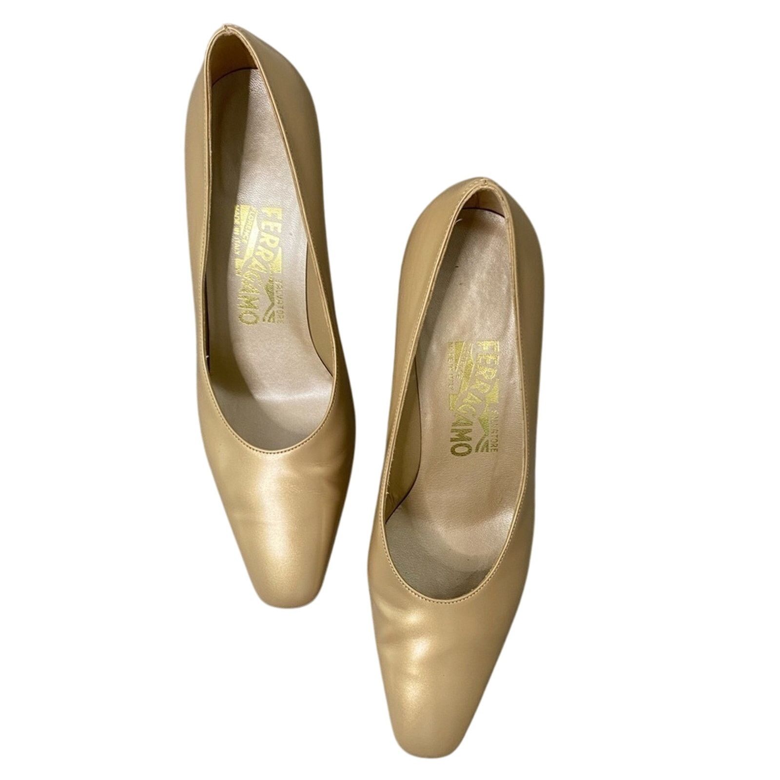 Salvatore Ferragamo Vintage Salvatore Ferragamo Beige Heels Pumps Size 7.5 Size US 7.5 / IT 37.5 - 6 Thumbnail