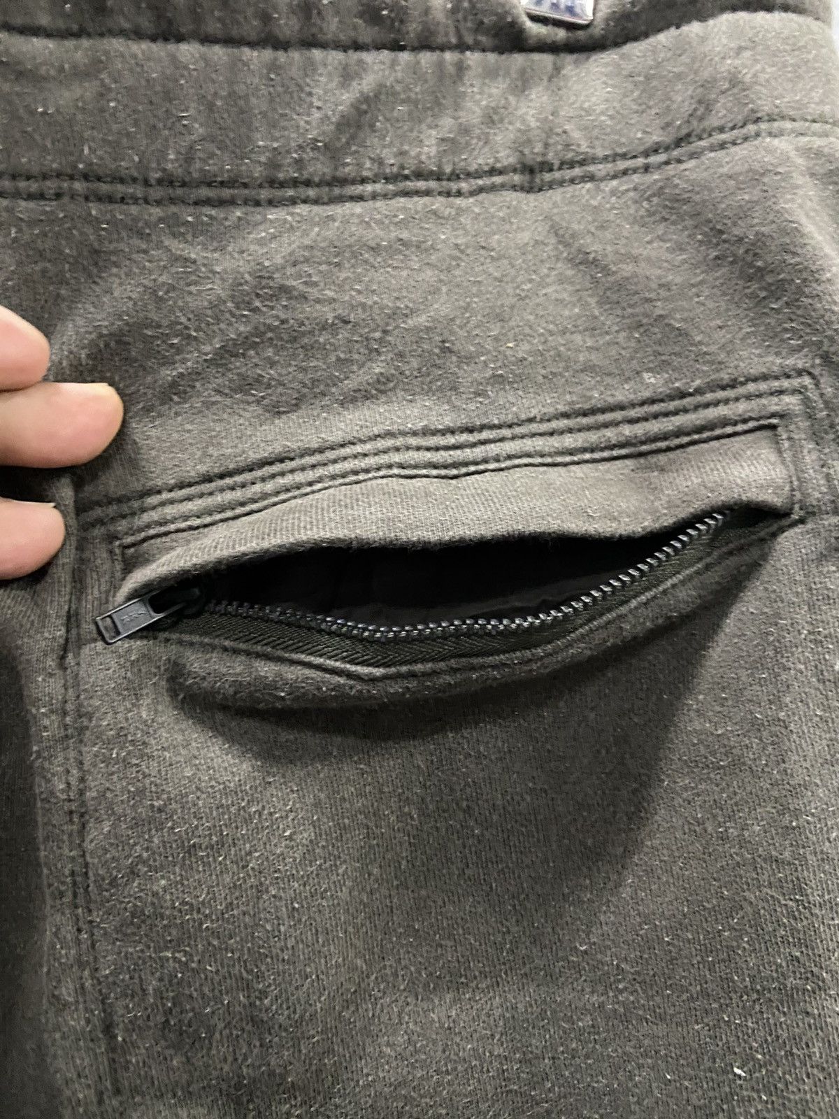 Lemaire × Uniqlo UNIQLO X LEMAIRE JOGGER PANTS Size US 31 - 7 Thumbnail
