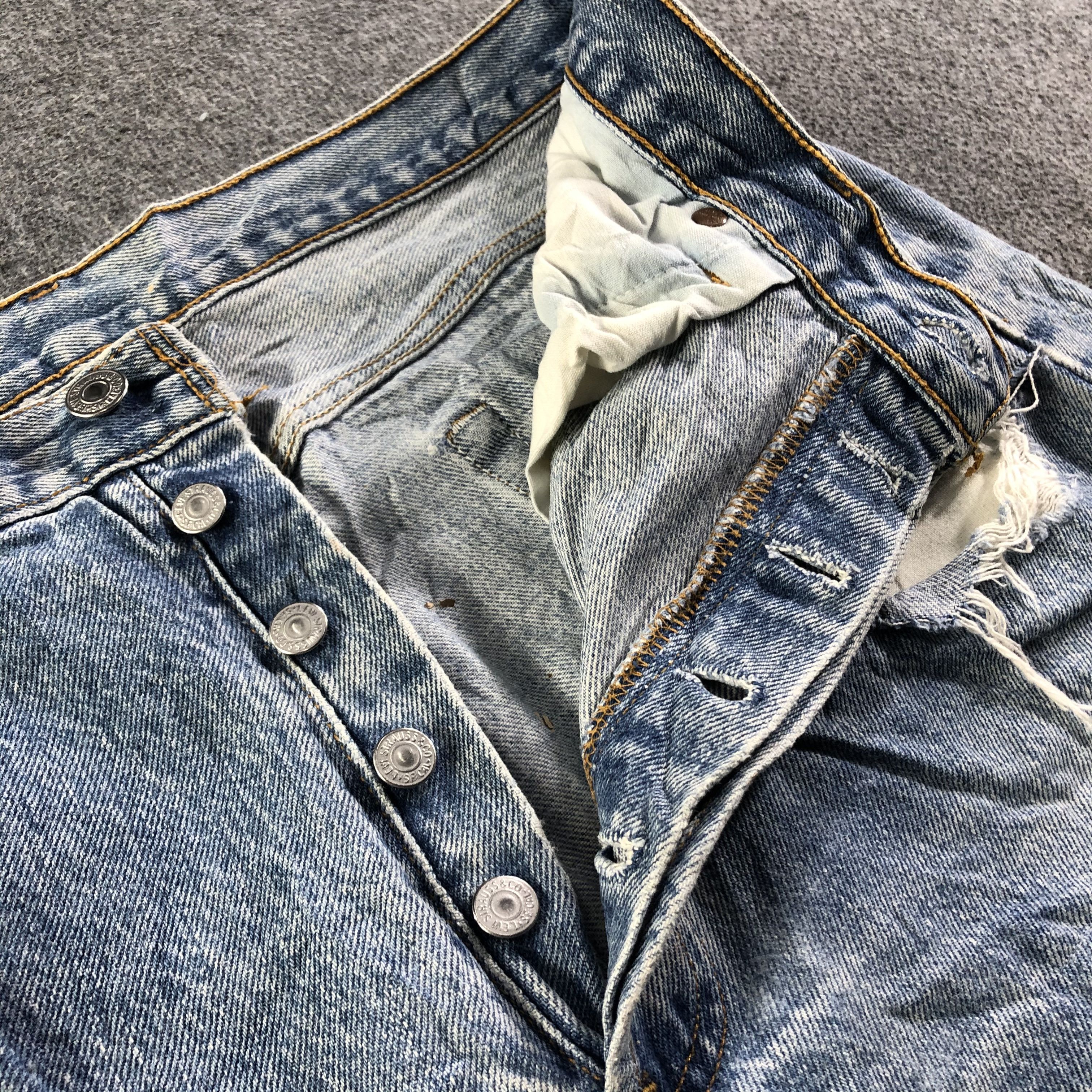Levi's 90s Vintage Blue Wash Levis 501 Jeans-J3808 Size US 34 / EU 50 - 8 Thumbnail