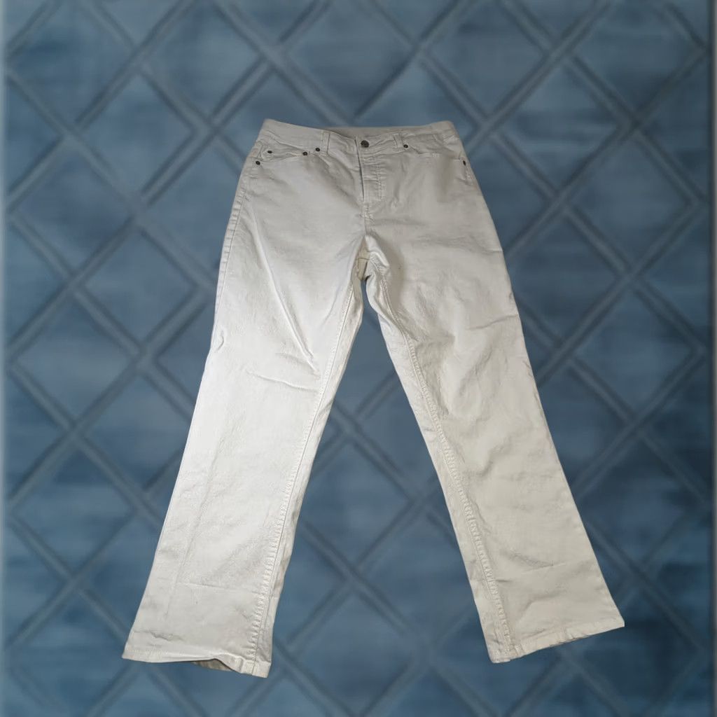 Frye VINTAGE Frye Jeans Womens 12/31 White Denim Women Size High Rise Straight Leg Size 34" / US 12 / IT 48 - 1 Thumbnail