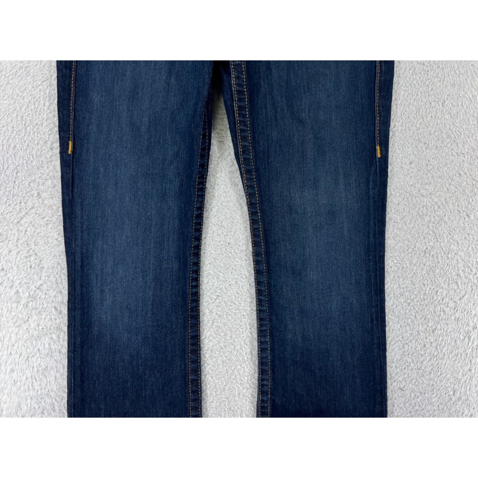 True Religion True Religion Jeans Women 27 Blue Denim Straight 5-Pocket Distressed Cotton Denim Pants Adult Regular Blue 27 Inseam 28 Size 27" / US 4 / IT 40 - 7 Thumbnail