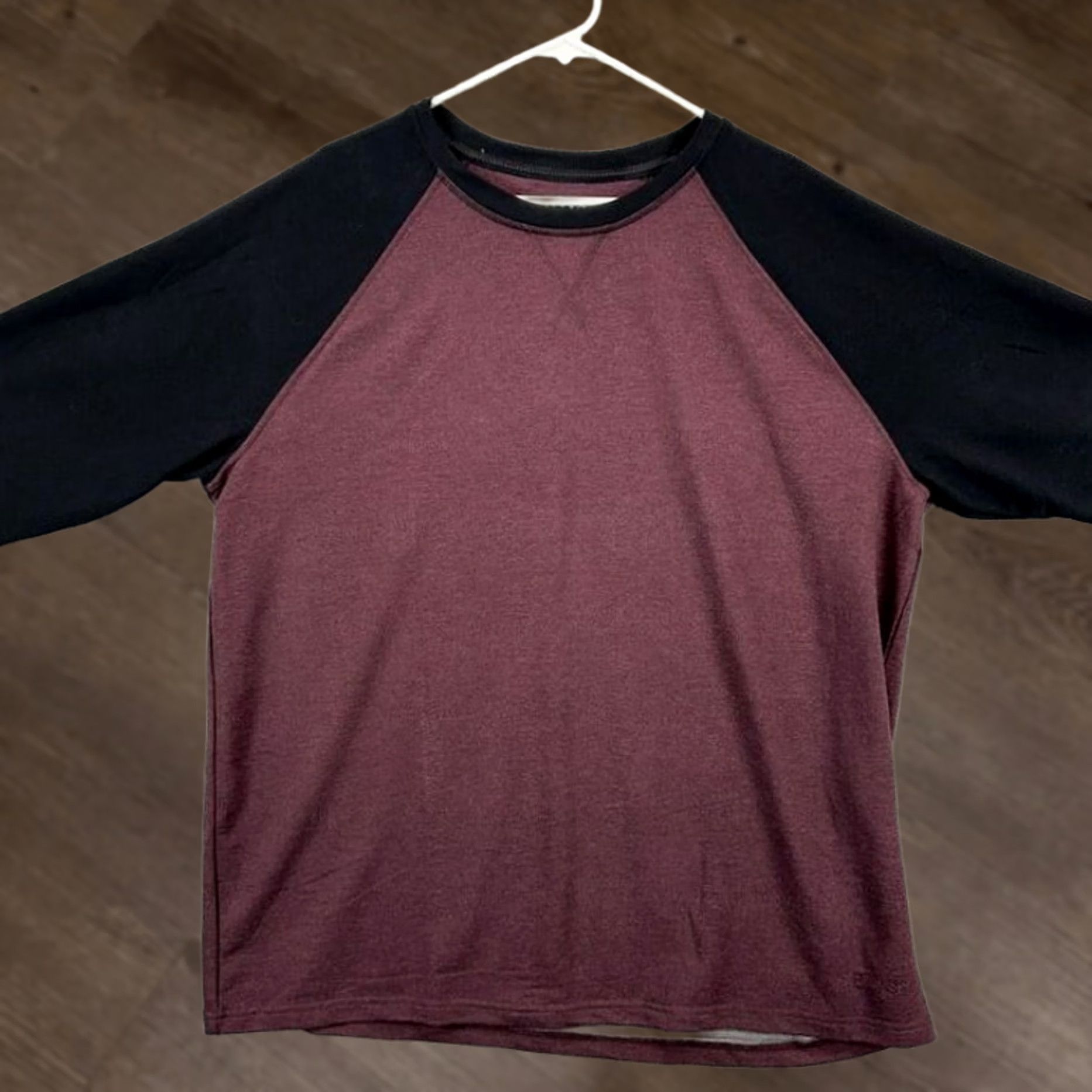 Orvis Orvis T-Shirt Adult XL Crew Neck Colorblock Long Sleeve Tee Mens Maroon Black Size US XL / EU 56 / 4 - 1 Thumbnail