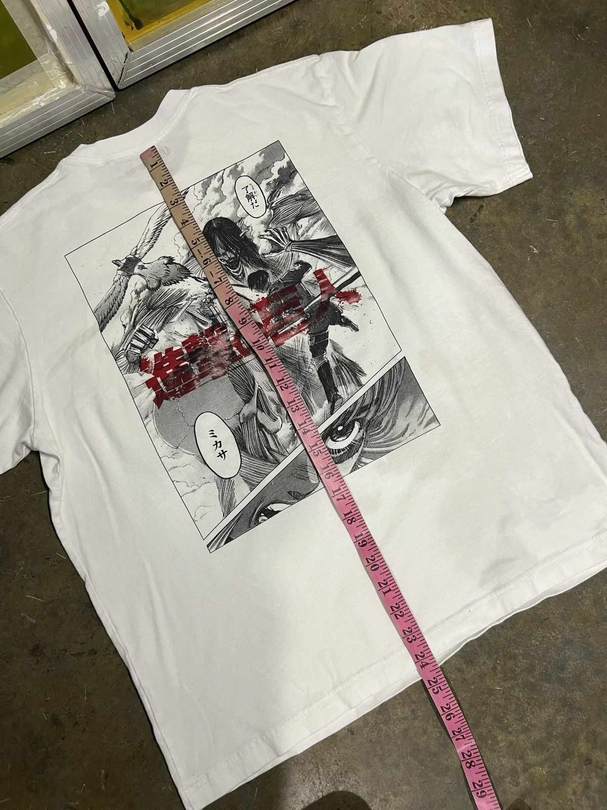 Uniqlo UNIQLO X Attack On Titan T-Shirt Founding Titan Tee SIZE M Size US M / EU 48-50 / 2 - 4 Thumbnail